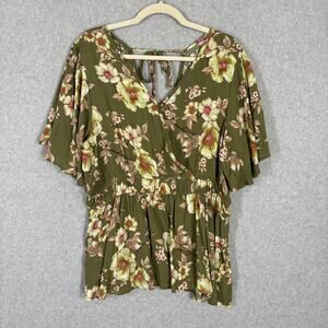 Maurices Top Women 0X Green Floral Blouse Flowy Boho Western Cottage Peplum Wrap